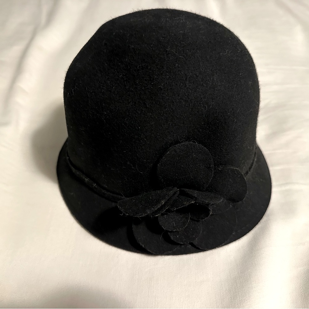 Forever 21 Black Cloche Hat
